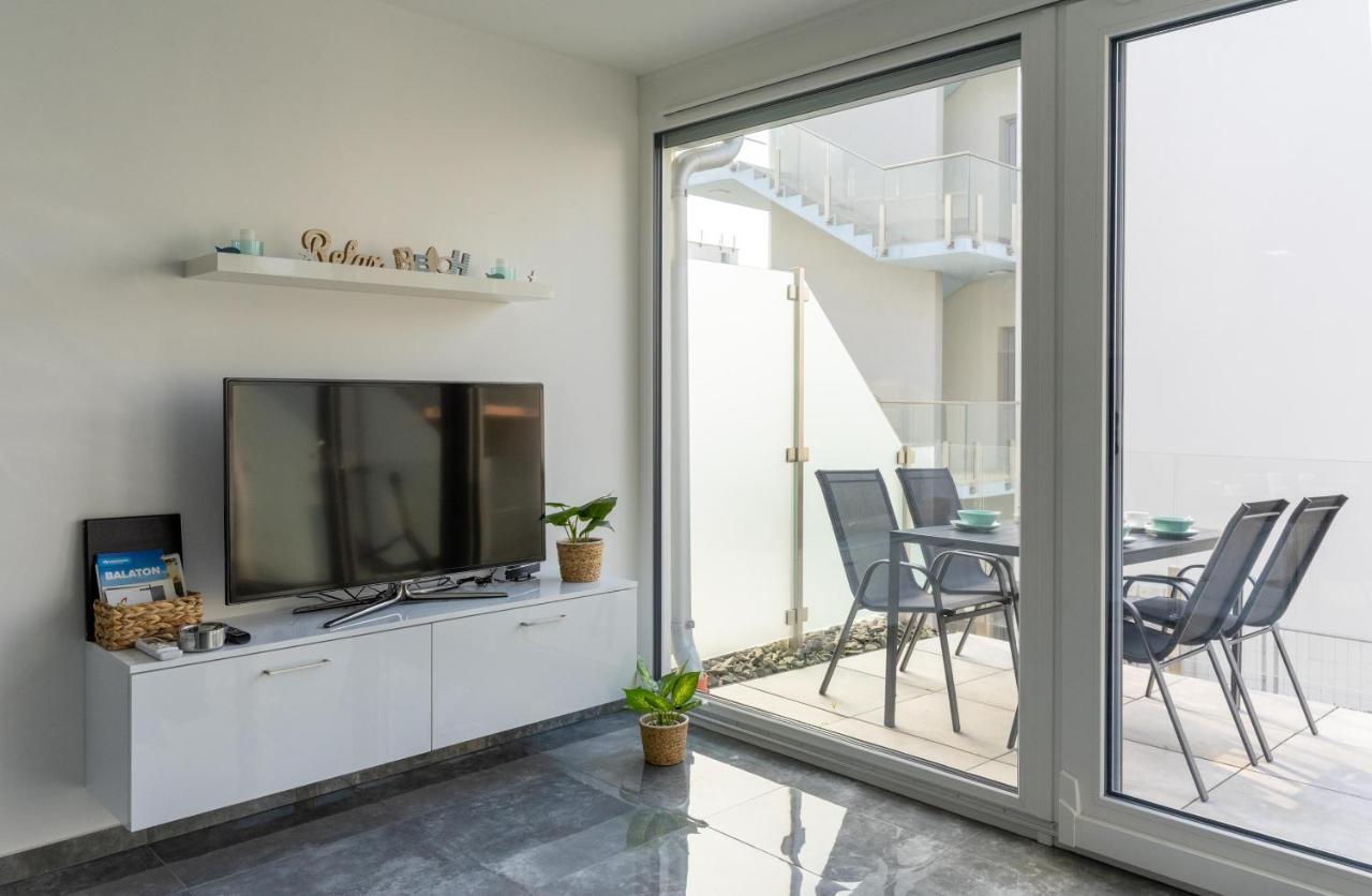 Relax Beach Apartman Fonyód Exterior foto